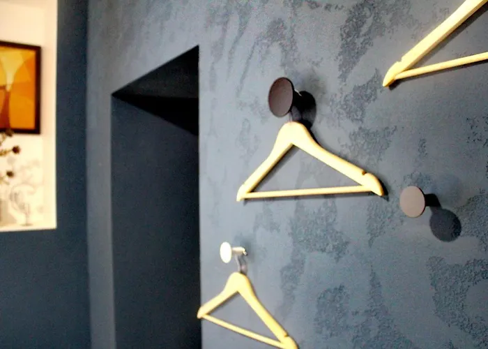 In Blue в історичному центрі міста Львів