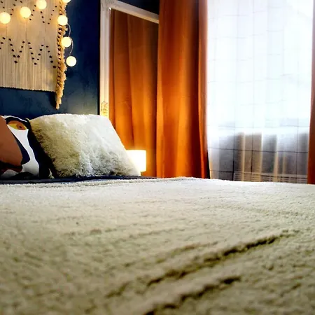 In Blue в історичному центрі міста